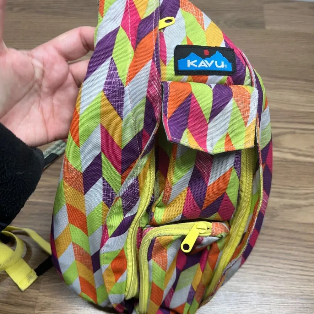 KAVU Sling Bag Crossbody Backpack‎ RARE Mountain Hardware Durable